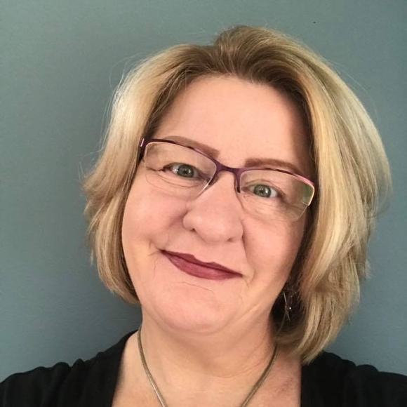 Meet your Posher, Michelle - Picture 1 of 1